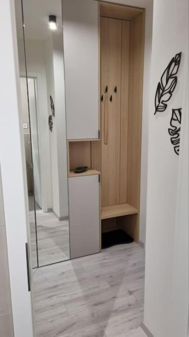 M&M1 Studio Apartment Near Center With Free Parking - Ac Košice Exterior foto