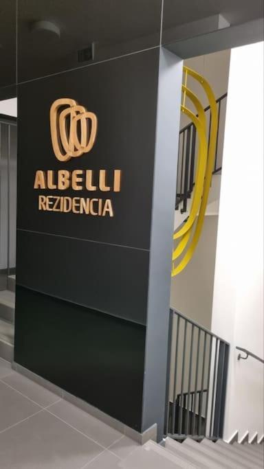 M&M1 Studio Apartment Near Center With Free Parking - Ac Košice Exterior foto